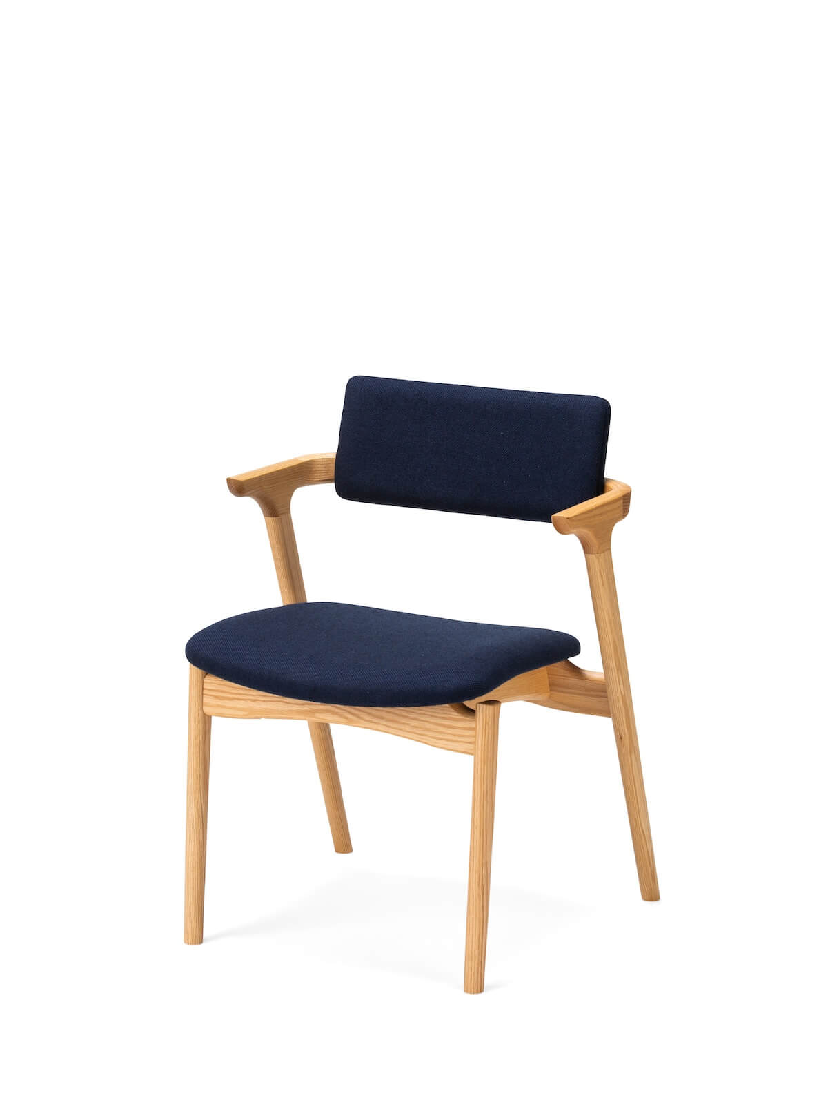 平田椅子製作所 / キャプラ ハーフアームチェア / ナチュラル Fabric by Maharam