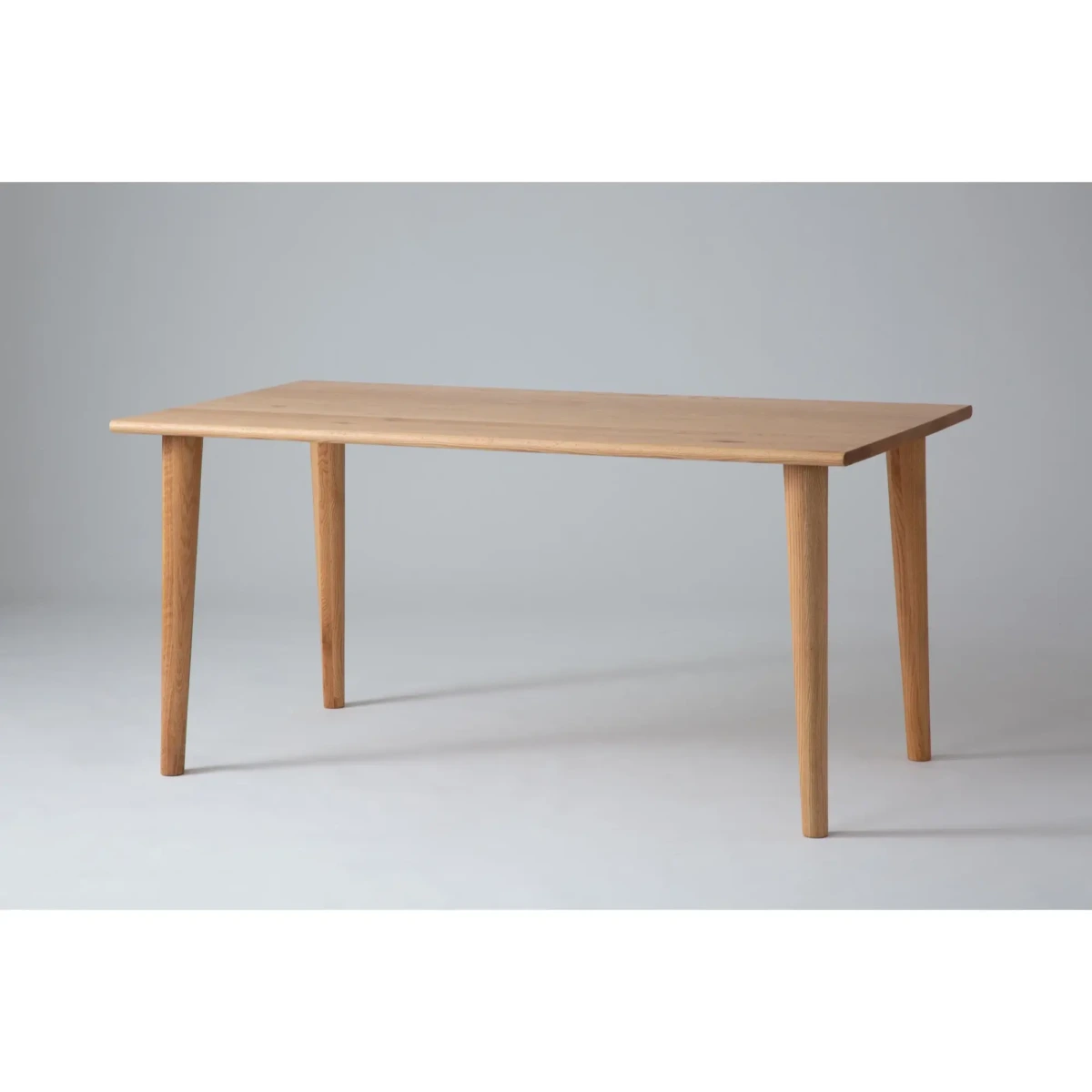 大川家具 オリジナルダイニングテーブル / 丸テーパー（蹴り脚） /  広葉樹無垢材4種類